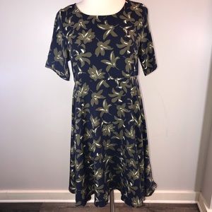 Everly Navy with dark green Lily’s, Flowy and soft